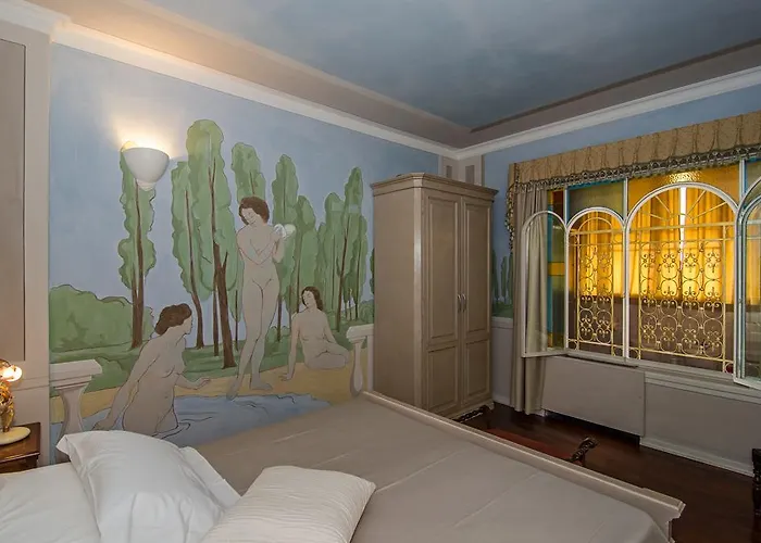 Hotel La Chandelle 3*