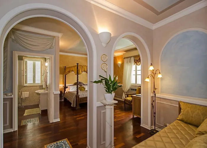 La Chandelle Hotel Massarosa